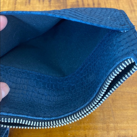 Argentinian Leather zipper pouch - Picture 4 of 5